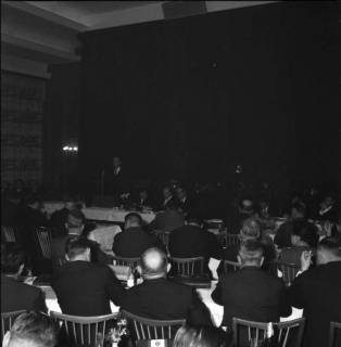 ARH BA 2472, Kreistagssitzung - Wahl des neuen Landrats, 1966