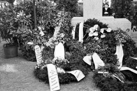 ARH NL Dierssen 0119/0008, Einweihung Ehrenmal Friedhof, 1948