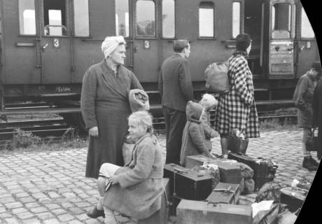 ARH NL Dierssen 0126/0029, Flüchtlingszug via Schleswig-Holstein kommend, 1948