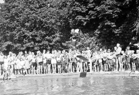 ARH NL Dierssen 0175/0013, Schwimmfest, 1949