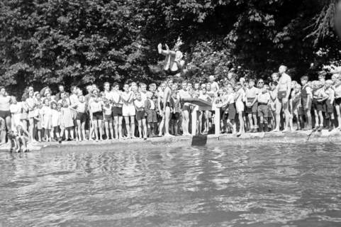 ARH NL Dierssen 0175/0014, Schwimmfest, 1949