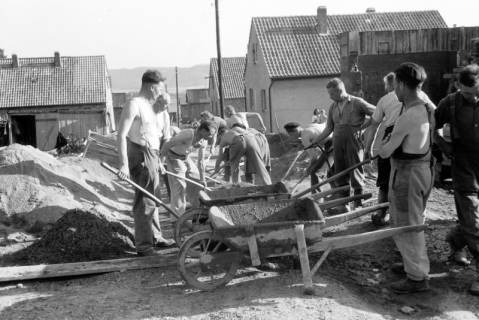 ARH NL Dierssen 0195/0019, Baustelle Selbsthilfe Baugemeinschaft, 1949