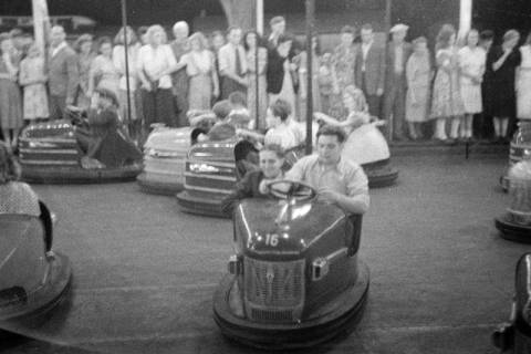 ARH NL Dierssen 0196/0027, Volksfest (Rummelplatz), 1949