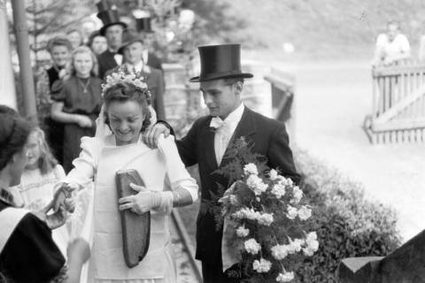 ARH NL Dierssen 0197/0009, Hochzeit Rathing, 1949