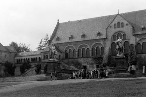 ARH NL Dierssen 0200/0009, Polizei-Ausflug: Kaiserpfalz in Goslar, 1949