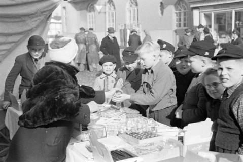 ARH NL Dierssen 1007/0021, Frühjahrsmarkt, 1950