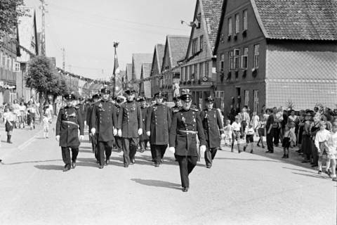 ARH NL Dierssen 1058/0012, Umzug Schützenfest, Eldagsen, 1950
