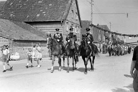 ARH NL Dierssen 1058/0015, Umzug Schützenfest, Eldagsen, 1950