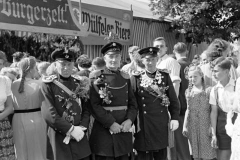 ARH NL Dierssen 1058/0021, Umzug Schützenfest, Eldagsen, 1950