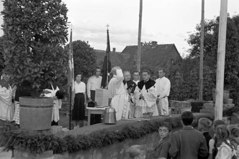 ARH NL Dierssen 1070/0015, Grundsteinlegung Katholische Kirche, Springe, 1950