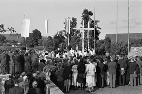 ARH NL Dierssen 1071/0001, Grundsteinlegung Katholische Kirche, Springe, 1950