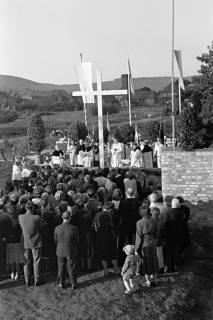 ARH NL Dierssen 1071/0002, Grundsteinlegung Katholische Kirche, Springe, 1950