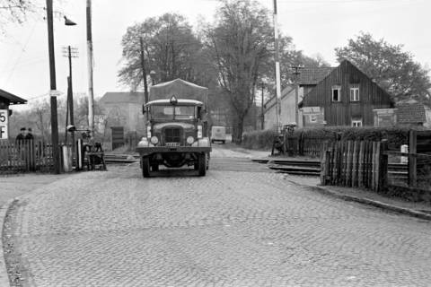 ARH NL Dierssen 1092/0009, Bahnübergang, Ehlershausen, 1950