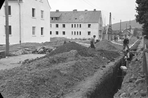 ARH NL Dierssen 1136/0005, Bau der Kanalisation in der Schulstraße, Springe, 1951