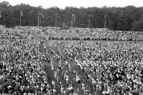 ARH NL Dierssen 1203/0007, Schlusskundgebung bei der Tagung des Lutherischen Weltbundes, Hannover, 1952