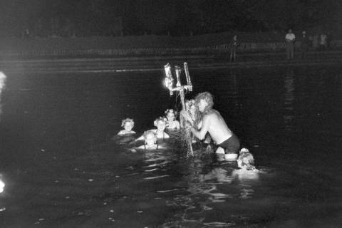 ARH NL Dierssen 1212/0018, Schwimmfest: "Neptun", Springe, 1952