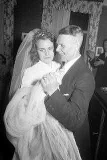 ARH NL Dierssen 1220/0022, Hochzeitsfeier von Charly Haverkamp, Springe, 1952