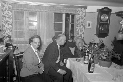 ARH NL Dierssen 1224/0002, Goldene Hochzeit Rettig, Springe, 1953