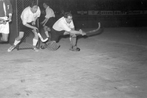ARH NL Dierssen 1225/0013, "Fest der Sportpresse": Hallenhockey, Hannover, 1953