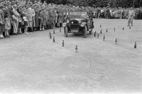 ARH NL Dierssen 1240/0028, AvD Automobilturnier im Kurpark, Bad Pyrmont, 1953