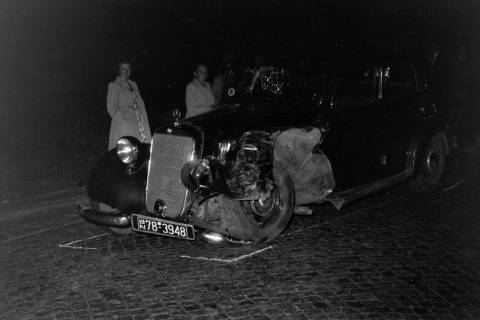 ARH NL Dierssen 1256/0020, Nächtlicher Verkehrsunfall, Steinkrug, 1953