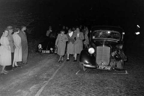 ARH NL Dierssen 1256/0021, Nächtlicher Verkehrsunfall, Steinkrug, 1953