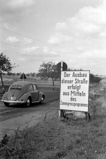 ARH NL Dierssen 1261/0028, Straßenbau aus Mitteln des Zonengrenzprogramms, Büddenstedt, 1953