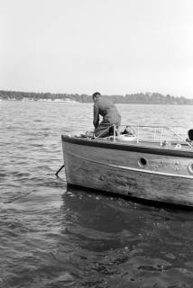 ARH NL Dierssen 1263/0009, Suche auf Steinhuder Meer nach abgestürztem "Düsenjäger", Steinhude, 1953