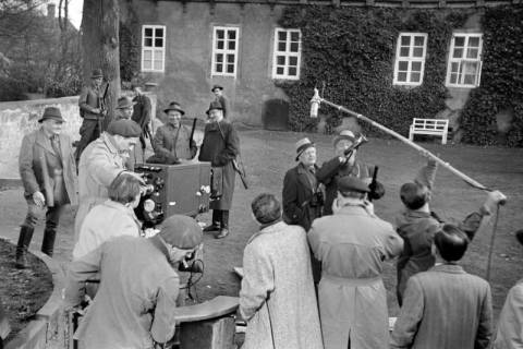 ARH NL Dierssen 1269/0025, Dreharbeiten des Films "Regina Amstetten", Bennigsen, 1953