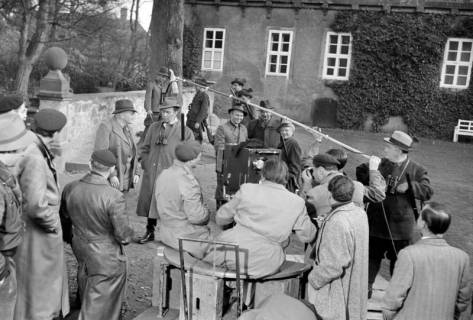ARH NL Dierssen 1269/0026, Dreharbeiten des Films "Regina Amstetten", Bennigsen, 1953