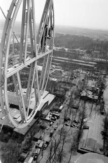 ARH NL Dierssen 1274/0028, Bauarbeiter auf dem Mannesmannturm, Hannover, 1954