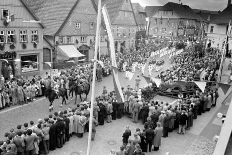 ARH NL Dierssen 1279/0002, Göbel-Festumzug, Springe, 1954