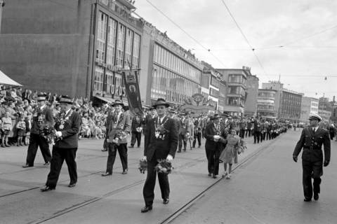 ARH NL Dierssen 1280/0022, Schützenausmarsch, Hannover, 1954