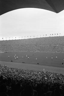 ARH NL Dierssen 1292/0005, Fußball-Länderspiel Deutschland gegen Frankreich im Niedersachsenstadion, Hannover, 1954