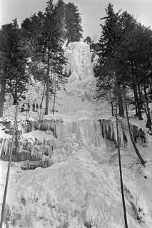 ARH NL Dierssen 1302/0025, Vereister Romkerhaller Wasserfall, Goslar, 1955