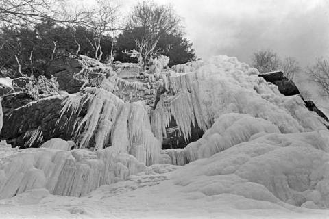 ARH NL Dierssen 1302/0030, Vereister Romkerhaller Wasserfall, Goslar, 1955