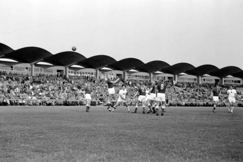 ARH NL Dierssen 1311/0012, Feldhandball-WM: BR Deutschland gegen Norwegen, Hannover, 1955