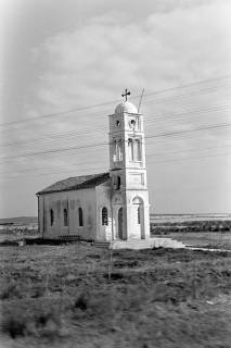 ARH NL Dierssen 1347/0010, Blick aus dem Wagen eine Kirche, Griechenland, 1956