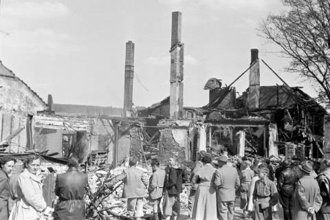 ARH NL Dierssen 1357/0007, Nach dem Brand des Hotel Düsterdiek, Neuhaus im Solling, 1956