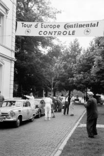 ARH NL Dierssen 1361/0002, Tour d'Europe: Kontrolle, Den Haag, 1956