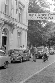 ARH NL Dierssen 1361/0006, Tour d'Europe: Kontrolle, Den Haag, 1956