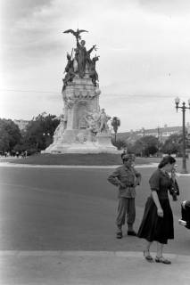 ARH NL Dierssen 1362/0016, Tour d'Europe: Denkmal für die "Helden der Napoleonischen Kriege auf der Iberischen Halbinsel", Lissabon, 1956