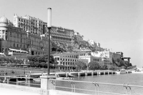 ARH NL Dierssen 1363/0022, Tour d'Europe: Gebäude am Hafen, Monte-Carlo, 1956