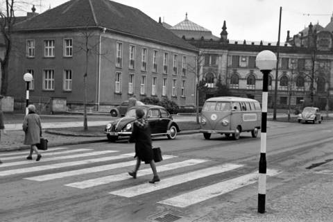 ARH NL Dierssen 1375/0011, Gelbe Ampel für Fußgängerüberweg, Hannover, 1956