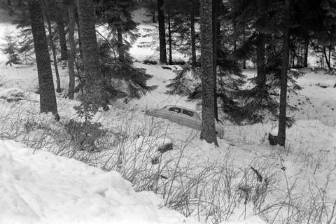 ARH NL Dierssen 1378/0029, Unfall in der Zonengrenzlandschaft, Braunlage, 1957