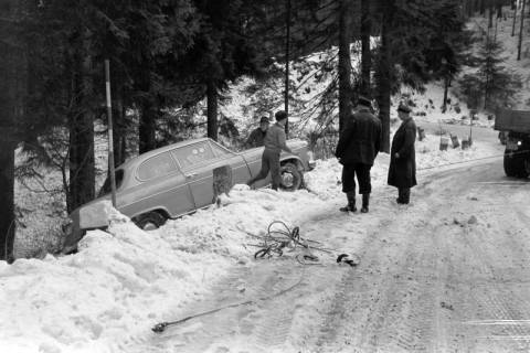 ARH NL Dierssen 1378/0032, Unfall in der Zonengrenzlandschaft, Braunlage, 1957