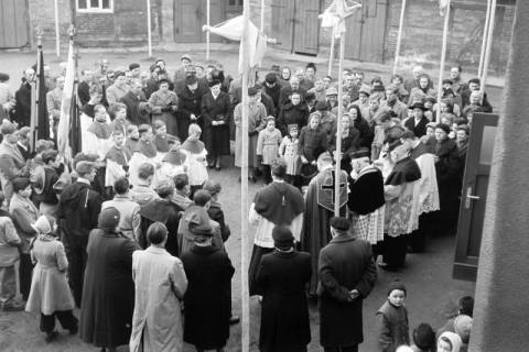 ARH NL Dierssen 1379/0036, Einweihung der St. Hedwig? Kapelle, Völksen, 1957