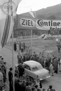 ARH NL Dierssen 1390/0008, Niedersachsenfahrt des Motorsportclub Niedersachsen (MCN), Springe?, 1957