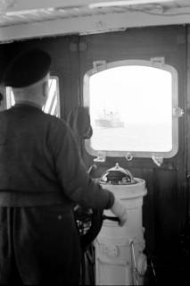 ARH NL Dierssen 1391/0004, Dampferfahrt der Presse-Konferenz: An Bord, Elbe, 1957