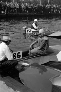 ARH NL Dierssen 1391/0030, Motorboot-Rennen auf dem Maschsee, Hannover, 1957